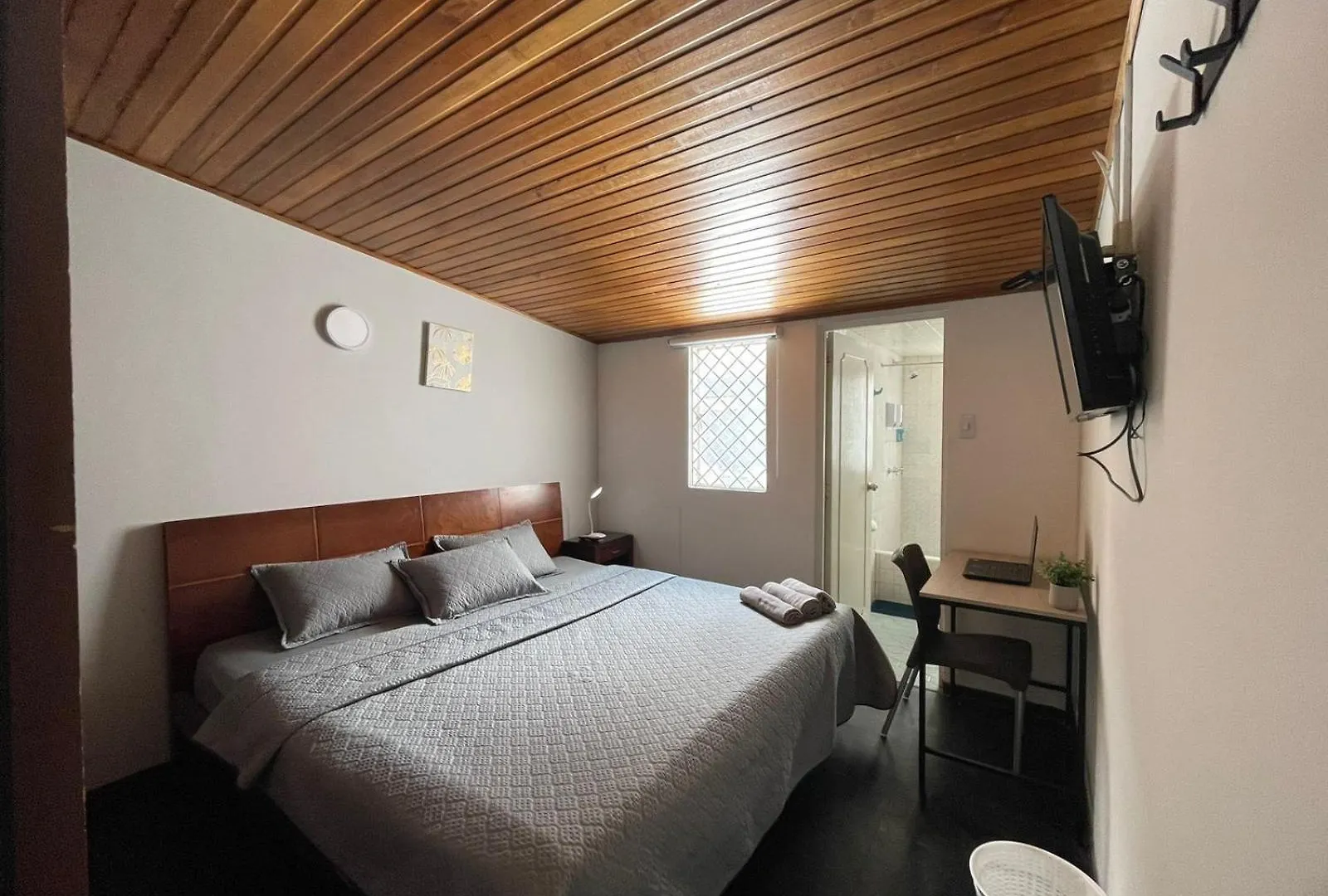 לינה וארוחת בוקר בוגוטה Hostel Av Suba 116